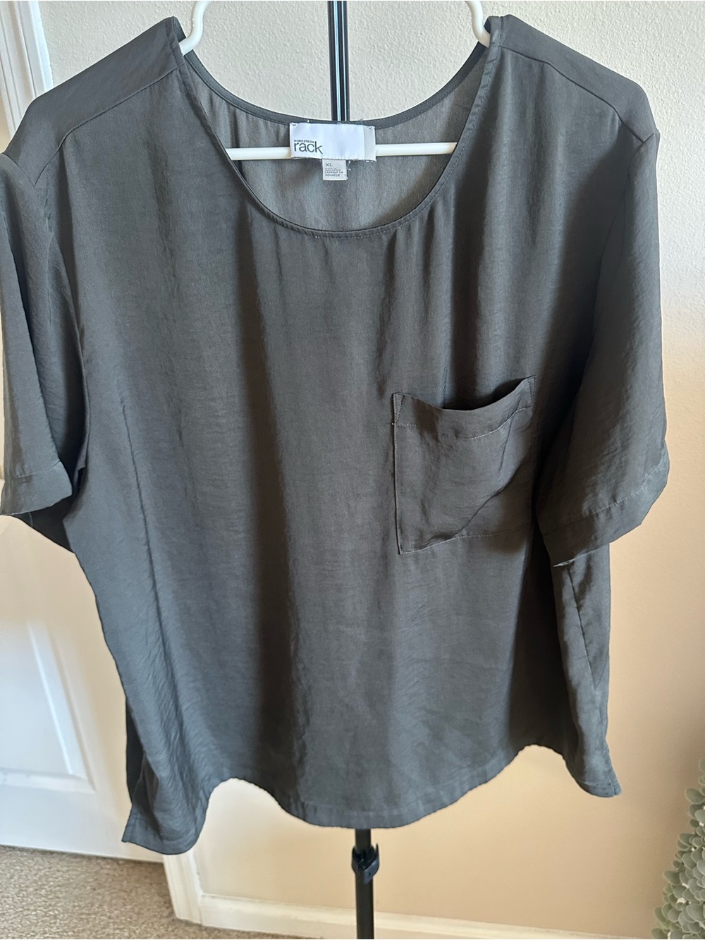 Nordstrom Rack Olive Gray Short-Sleeve Pocket Tee